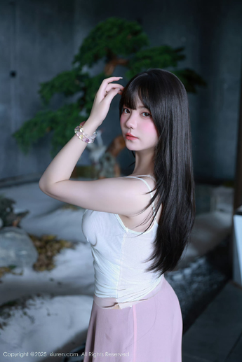 热门话题反差对比